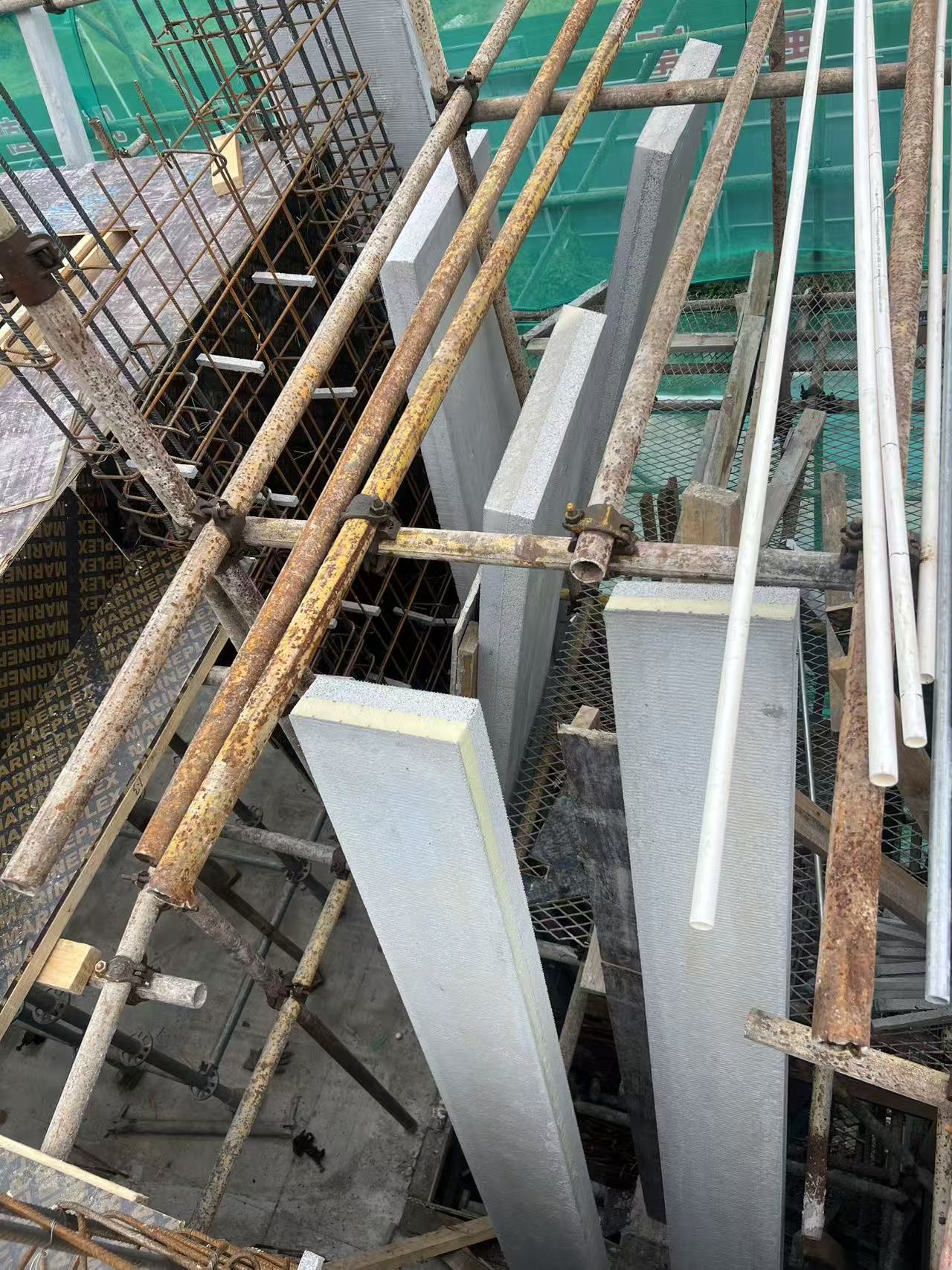Non-dismantling formwork insulation integrated panel Non-dismantling formwork insulation integrated panel