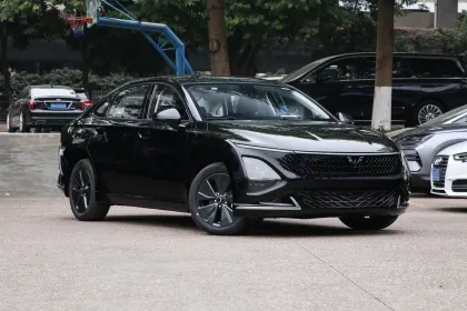 Wuling Xingguang Electric Car: 2023 1.5L 150KM Luxury 5 Seater Hybrid EV Sedan