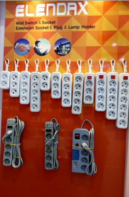 Европейская двухсторонняя удлинительная розетка с заземлением (E8002E)