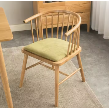 Black Solid Wood Chair for Casual Restaurant Seating