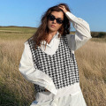 Women Oversized Houndstooth Knitted Vest Sweater