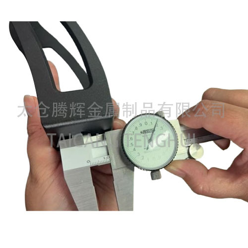 Garfo dianteiro de cadeira de rodas de placa de zinco