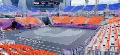 Interlocking court tile for at-home courts sports surface