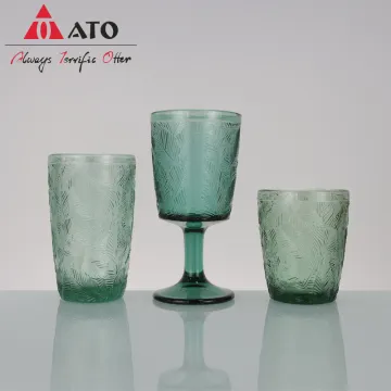Green vintage textured leaves glass wine glass set