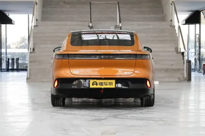 2024 VOYAH Chasing Light EV: Electric SUV with Hybrid Fuel Cell Options