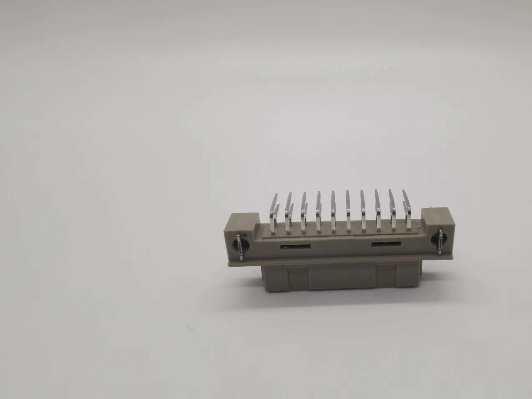 DIN41612 Right Angle Female Type 0.33Q Connectors China Manufacturers ...