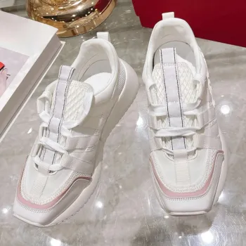 2024 Trendy Women's Outdoor Sneakers: Square Toe Design - High Quality and Brand New Fashion