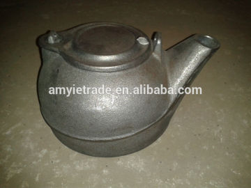 CAST IRON TEA KETTLE, 4.2 QUART