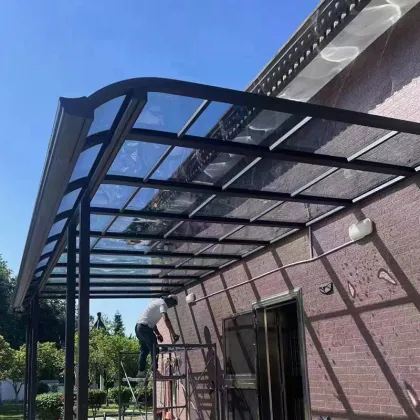 Custom Outdoor Awnings: Sunshade Aluminum - UV Protection and Stylish Design