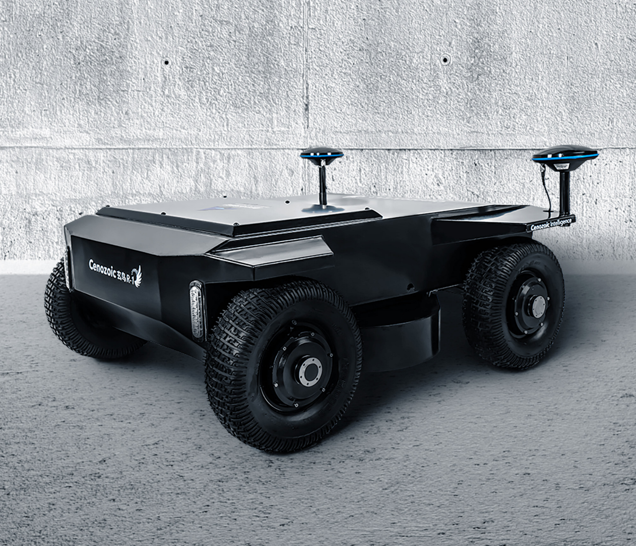 Four-Wheel Drive Intelligent Lawn Mower
