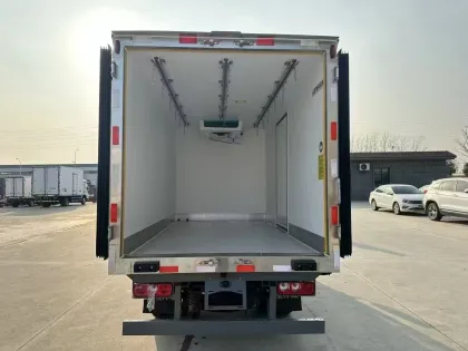 SAIC Maxus Mini Cold Chain Truck for Urban Logistics
