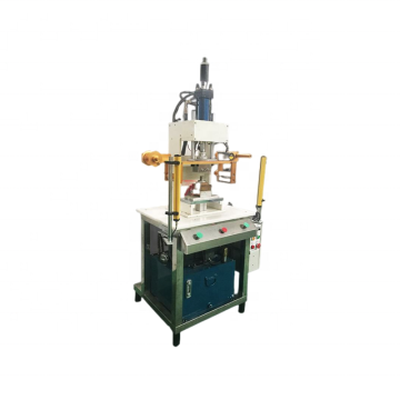 Machines de moulage et d'estampage manuel du savon: outils pour la fabrication de savon efficace
