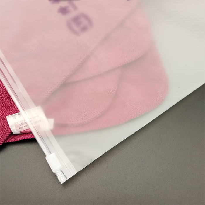 CPE frosted zipper bag shipping bag