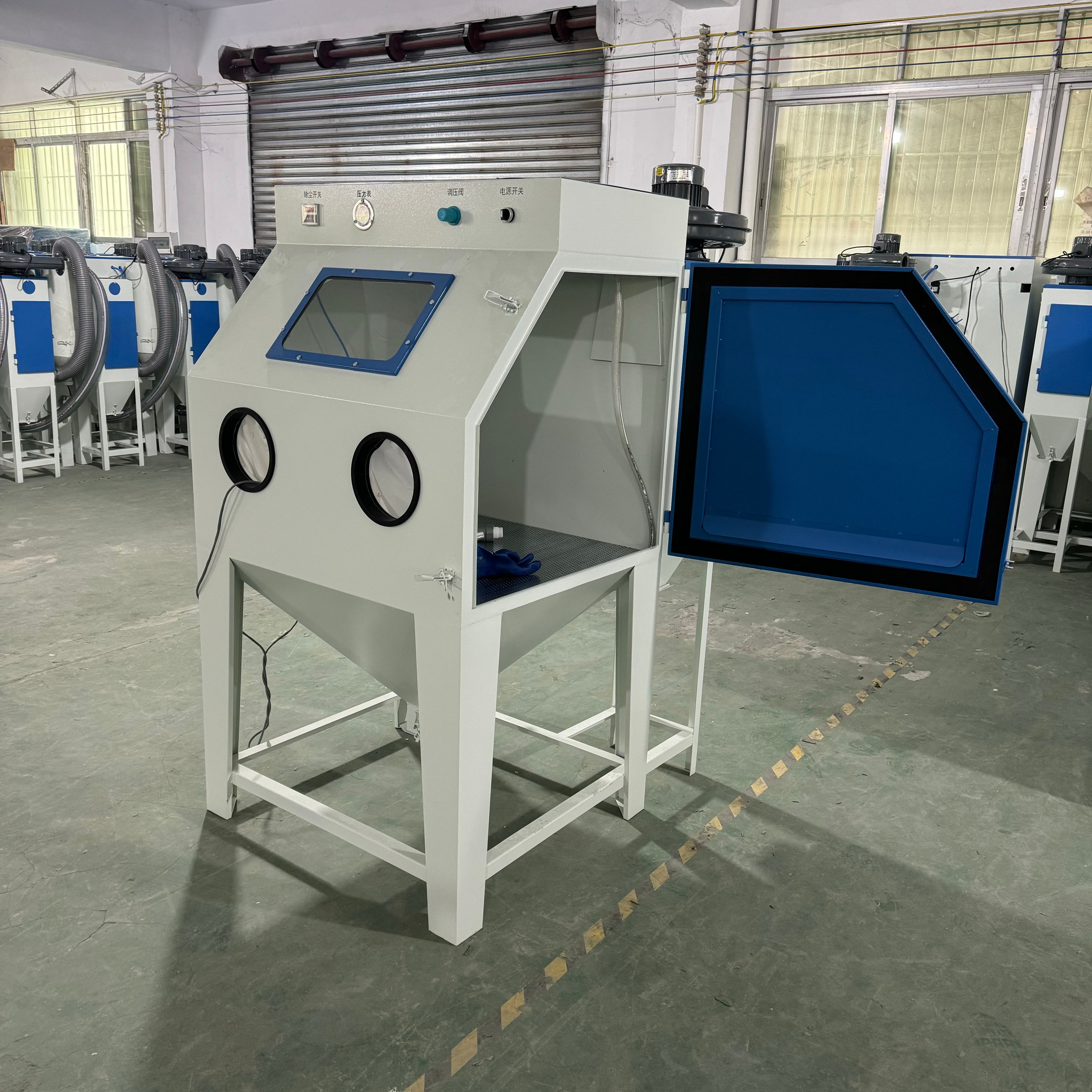 Sandblasting machine