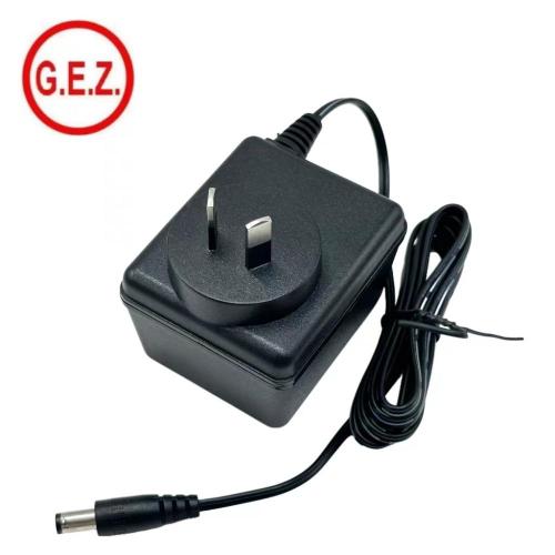 Uile-choitcheann AC gu adapter cumhachd balla DC