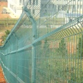 Triangular 3D bending mesh fence garden fence