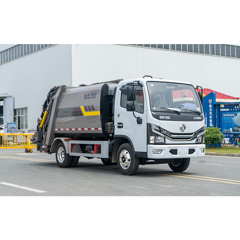 Dolica D5 Compacting Garbage Truck