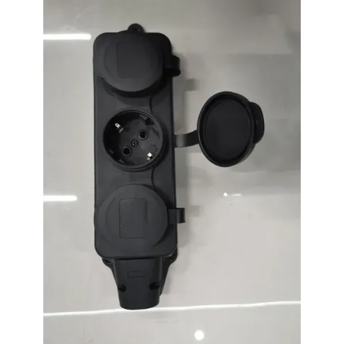 Soket Karet Tiga Arah dengan Desain Murah