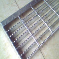 SERRATED Steel Grating digunakan untuk Platform