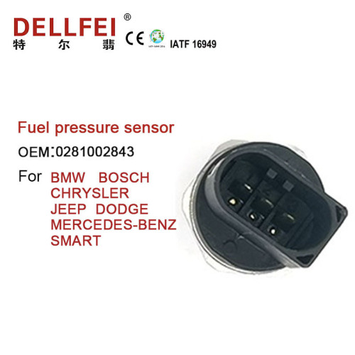 Substituindo o sensor de pressão de combustível 0281002843 por Mercedes-Benz