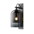 Lampe en verre avec mur intérieur