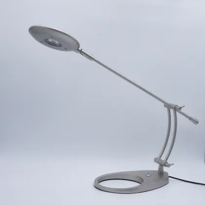OEM Factory LED Desk Lamp for Eye Protection, Suitable for Children