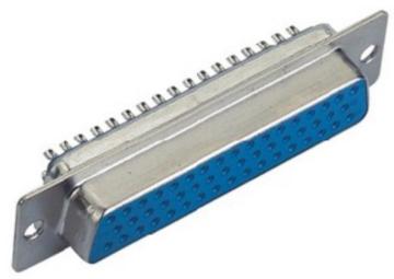 D-SUB-Stecker, dreireihig, 50-polig, Löttyp