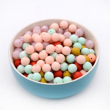 Free Sample Custom Handmade Crochet Wooden Beads BPA Free Baby Silicone Teething Pendant
