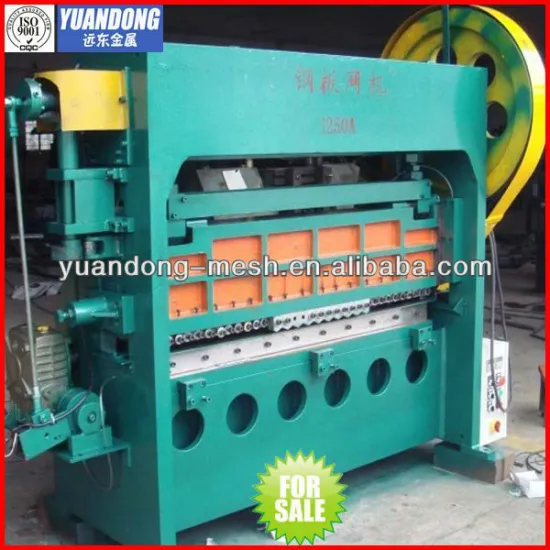 Expandable sheet metal diamond mesh machine