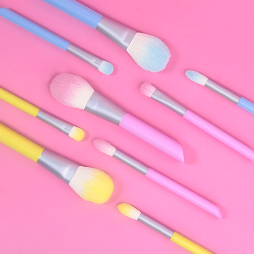 2022 Engros 9pcs Rainbow Candy Plastikhåndtag Kosmetiske børster Fabrikspris