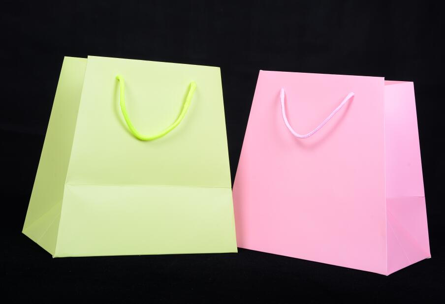 paper bags with handles