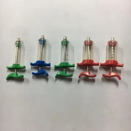 colorful vet syringe non adjustable syringe
