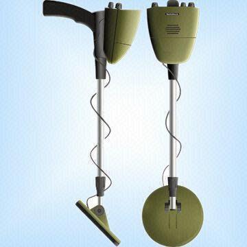 Metal Detector with Low Battery Indicator and Foldaway Grip
