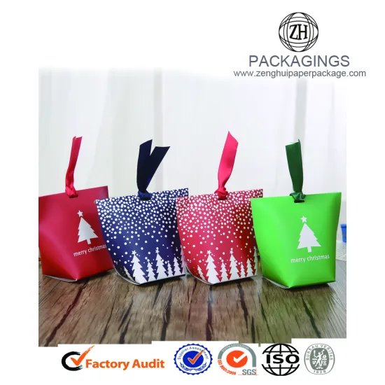 Christmas small gift candy box with ribbon