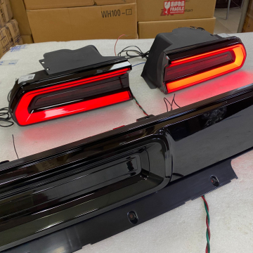 YZ Smoked LED Arrière Light pour Dodge Challenger 2008-2014