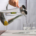 Kundengebundener Logo-Pyrex-Glaswasserkrug 2-Liter-Glaskaraffe mit Deckel