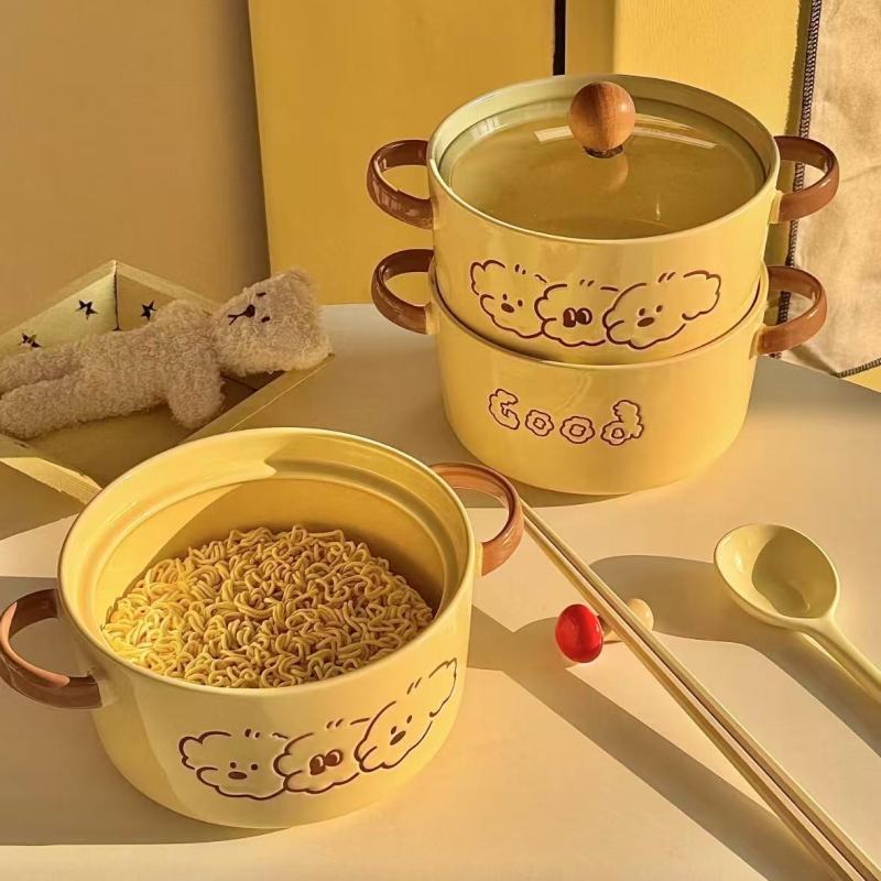 Stylish Anime-Themed Dinnerware Collection