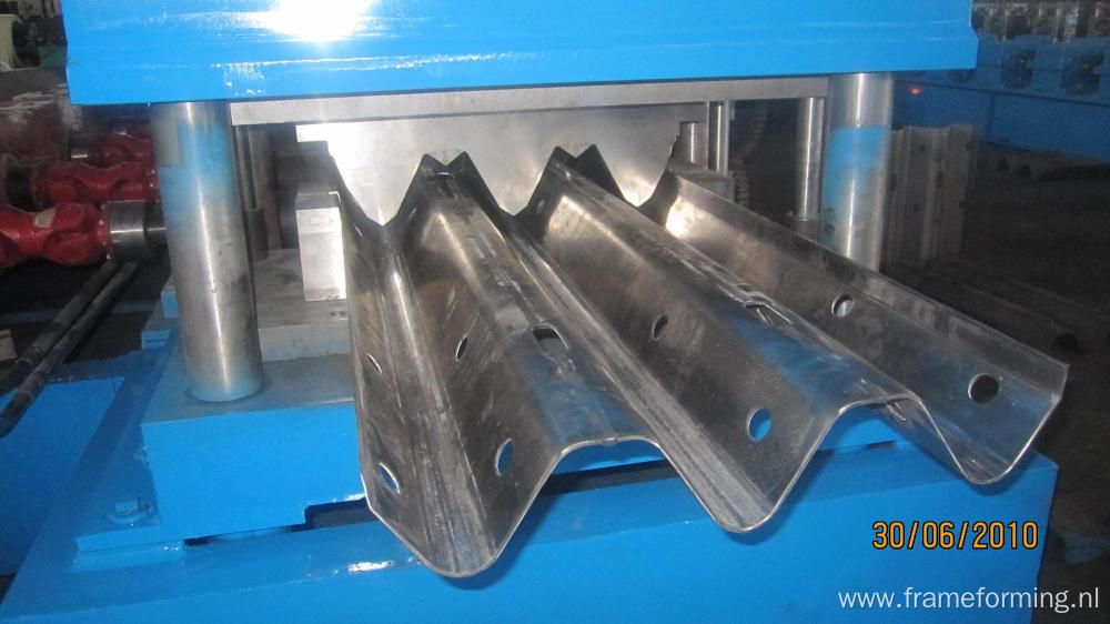 Guard Rail Roll Forming Machine