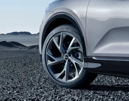 Hot Sale Auto Car Q5 E-Tron 2023/40 E-Tron New Energy Electric Car