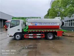 8000L Vacuum Sewer Cleaning Tank Truck