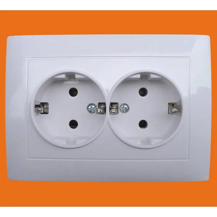 Soket Dinding 250V 16A (F1009)