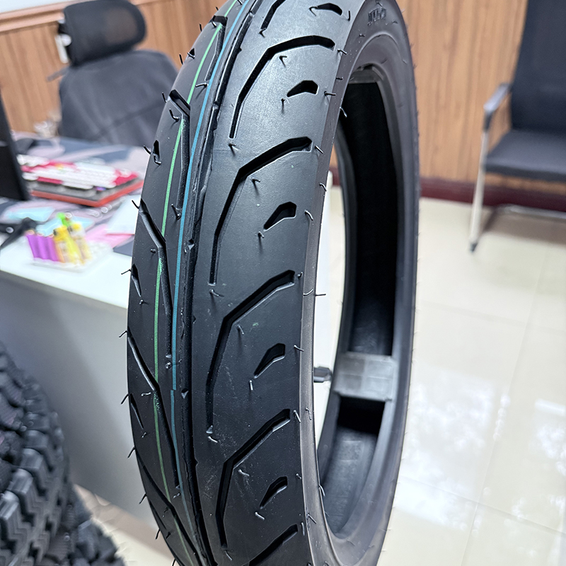 Wear-resistant tire 90-80-14 Ss115