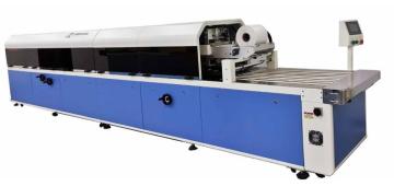 T shirt folding and semi-automatic packaging machine