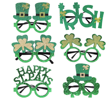 St. Patrick's Day Theme Party: Clover Glasses and DIY Decor Ideas