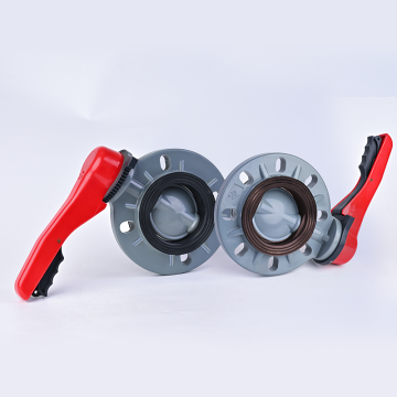 Tuas CPVC Butterfly Valve Plastik Beroperasi