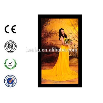 high quality 15.6" wall mounted display with vertical shape