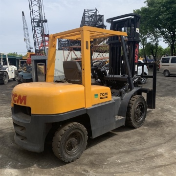 Top Running Condition TCM FD50 5 Ton Triplex Mast Sideshift Forklift for Sale at Low Price