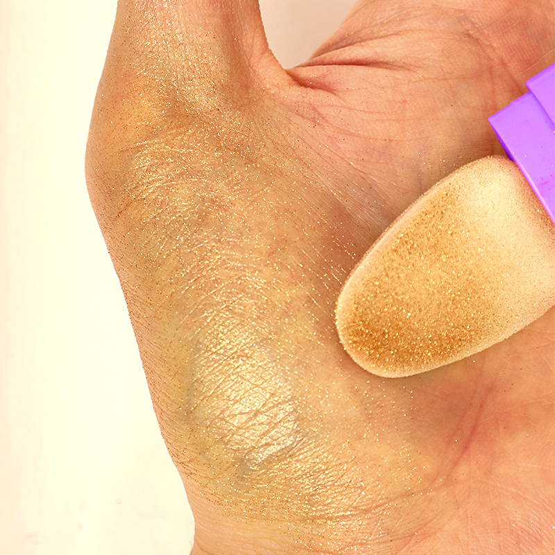 Custom Highlighter Bronzer Stick Puff Highlight Powder Body Shimming Powder Loose highlighter Powder For Pink Nude Bottle