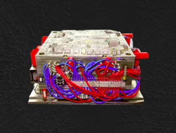 Plastic injection molding mould