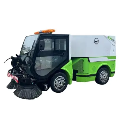Energy Saving 4 Wheel Road Sweeper 900L Outdoor Cleaning Machine